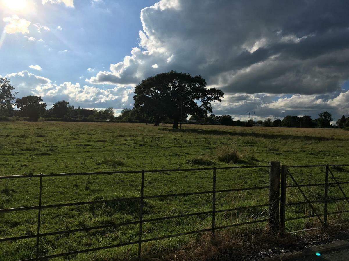 Maesbury Riverside Oswestry Kültér fotó